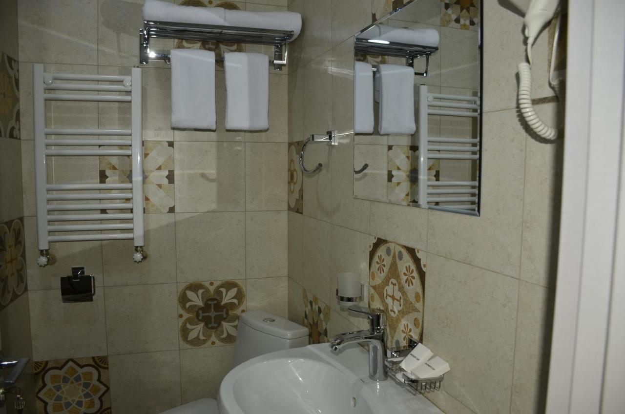Vere Corner Hotel Tiflis Exterior foto